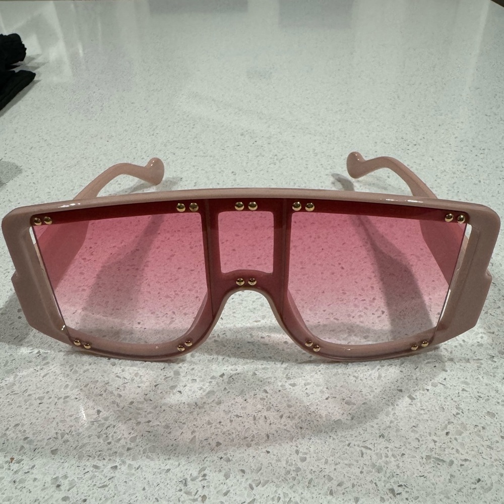 Pink sunglasses - Picture 3 of 9